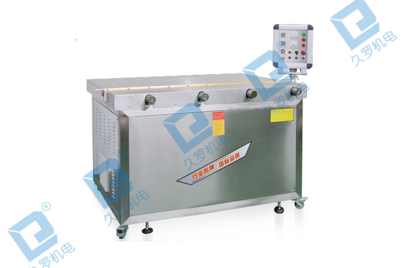 久羅風(fēng)琴防護(hù)罩焊接機(jī)